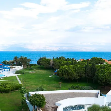 מלון Grand Ontur 5*