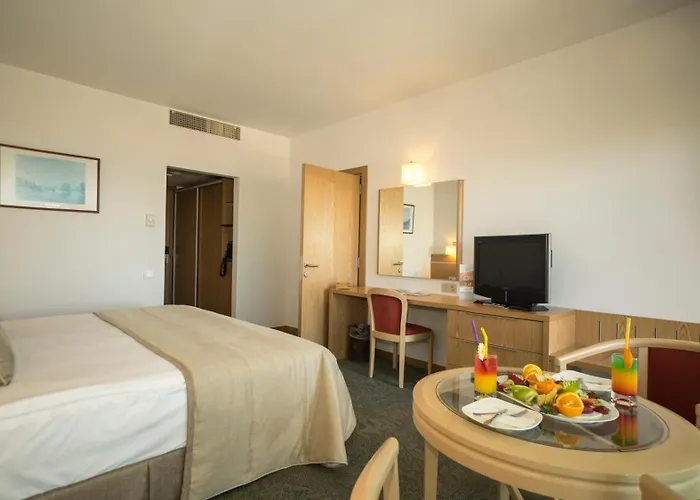 Готель Grand Ontur